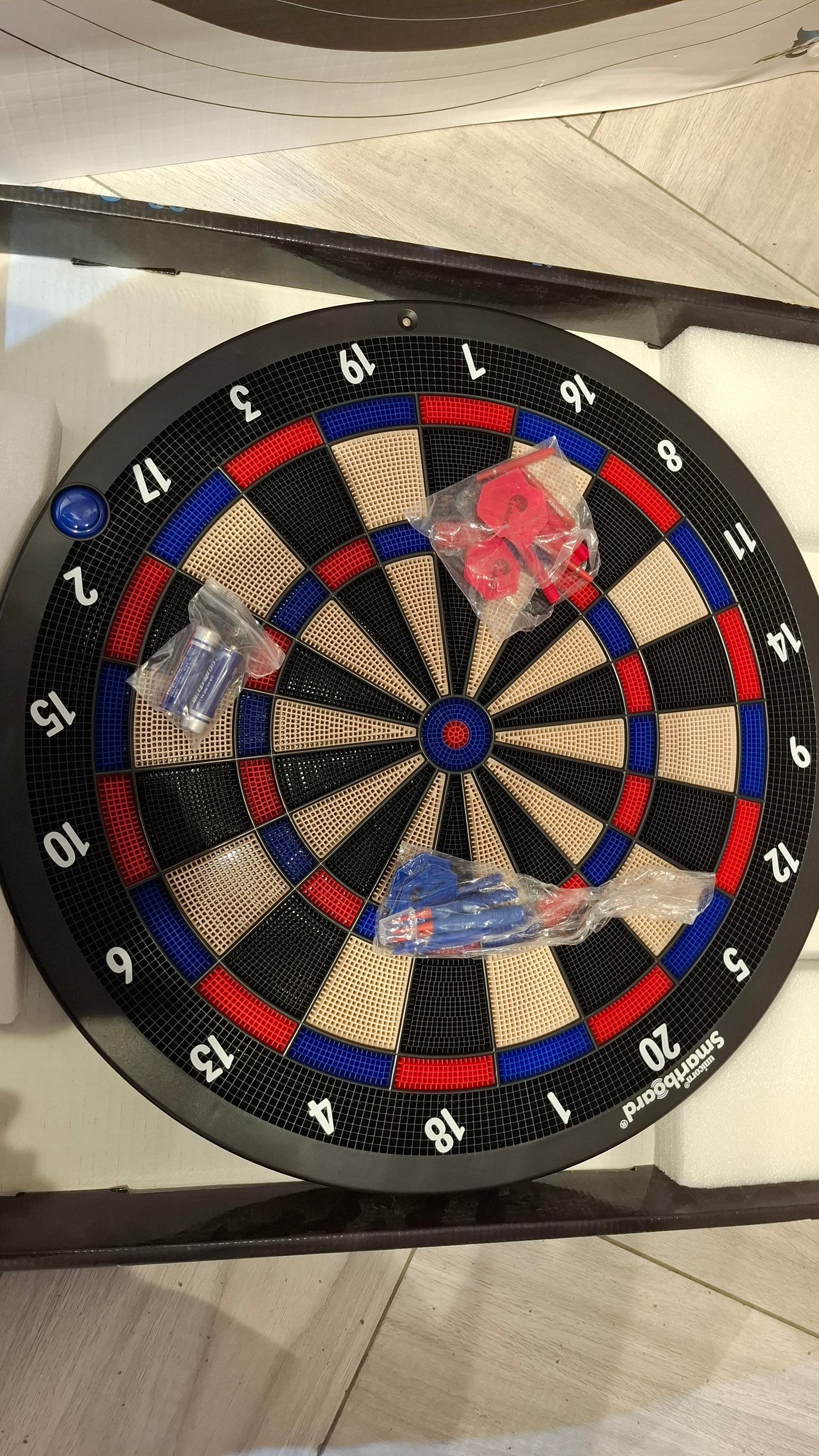 SMARTBOARD - SOFT TIP - 2sets of DARTS (6 Total)