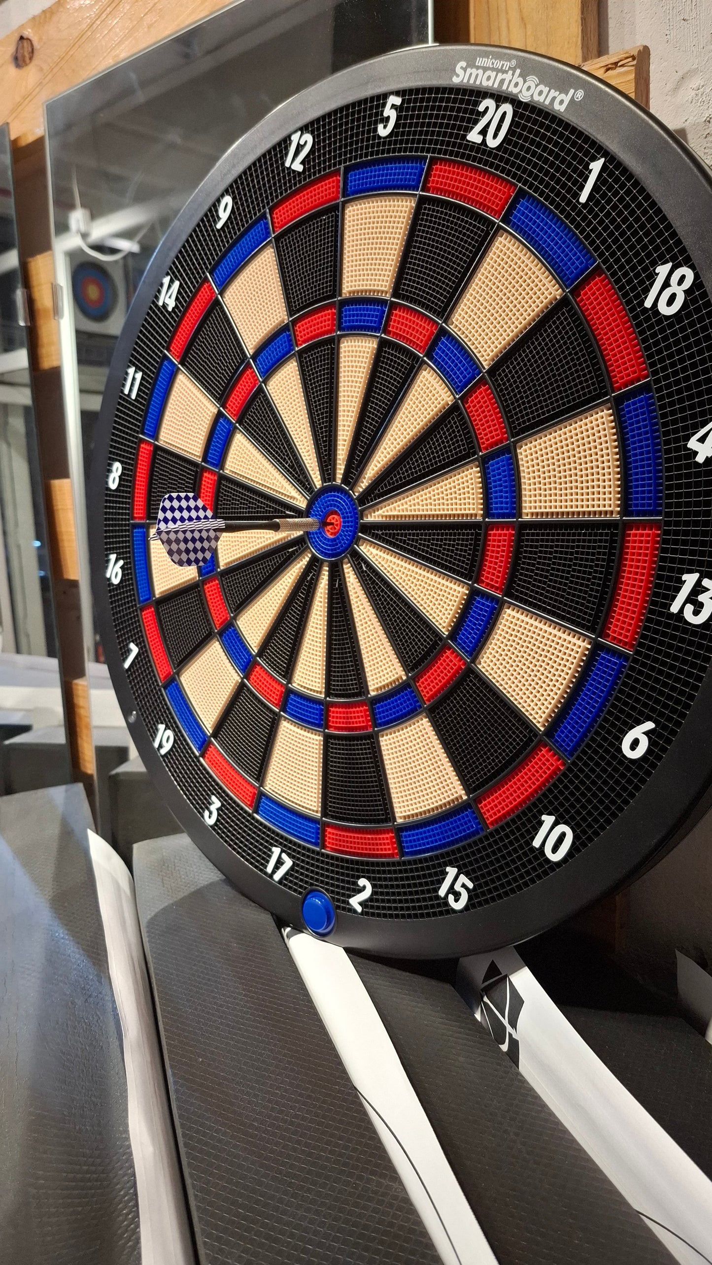 SMARTBOARD - SOFT TIP - 2sets of DARTS (6 Total)