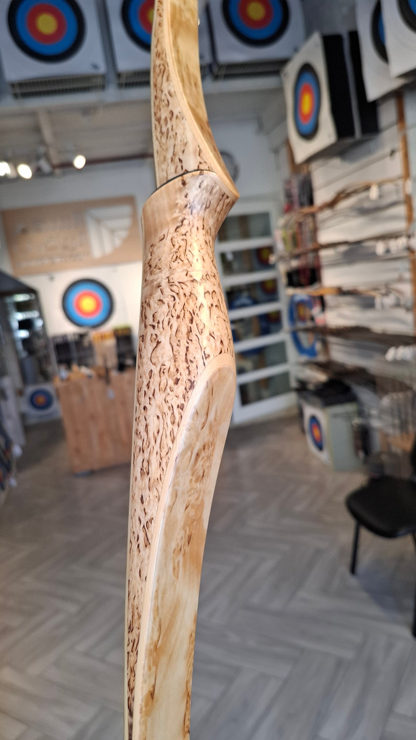 Falco Trophy Longbow (Curly Birch w/blue flame overlay)