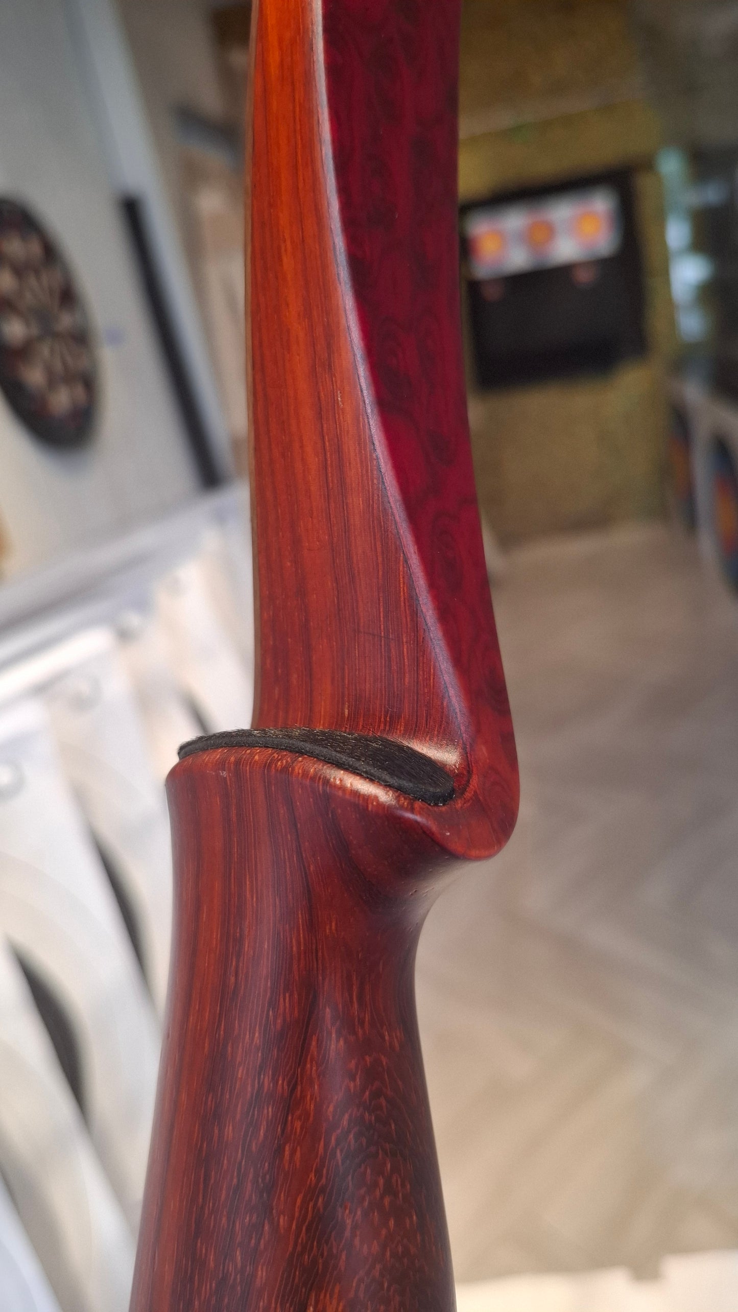 Falco Storm Longbow (Padouk w/orange root)