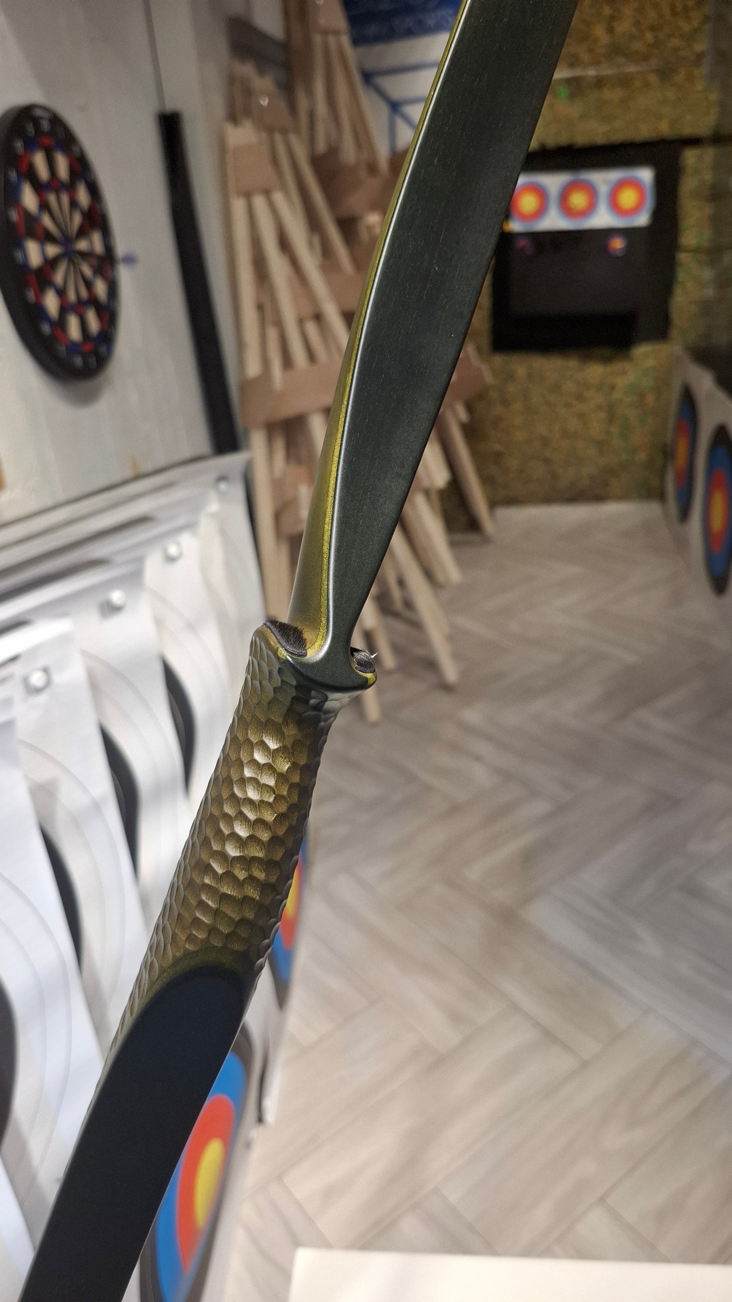Falco Twin Longbow (Olive green fish scale cut)