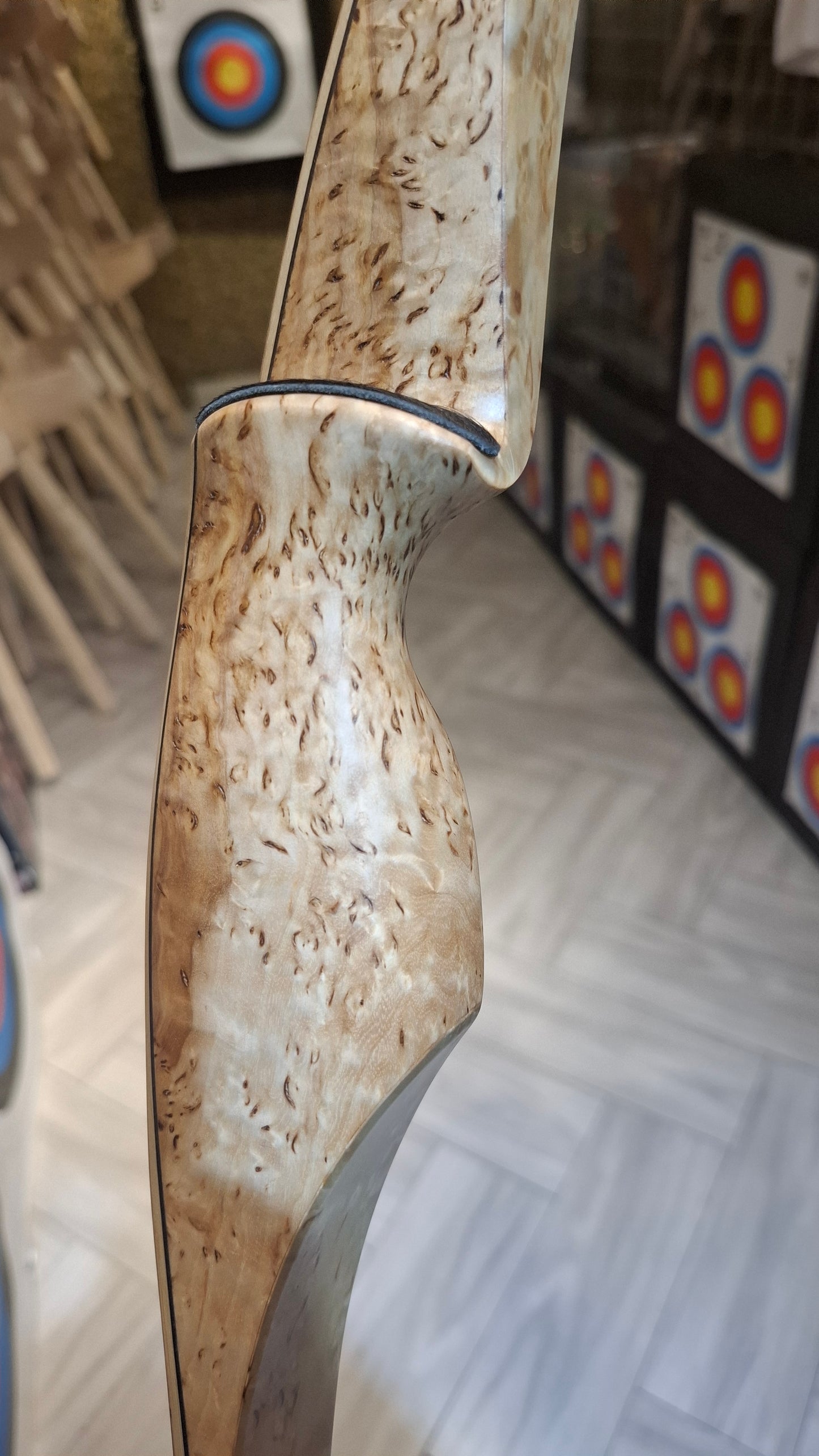Falco Myth Longbow package Curly Birch
