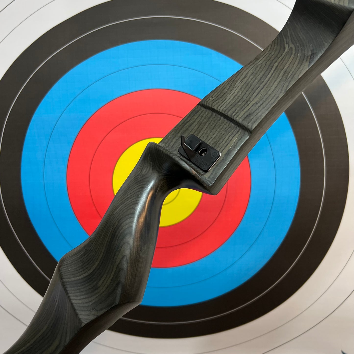 Tegra Recurve Bow - 68” قوس تيقرا الخشبي